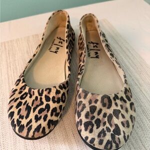 French Sole FS/NY Women’s Suede Cheetah Ballet Flats Size 5.5